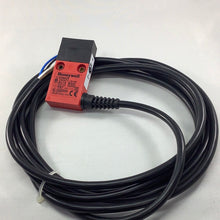 Load image into Gallery viewer, GKMA33 -HONEYWELL - LIMIT SWITCH
