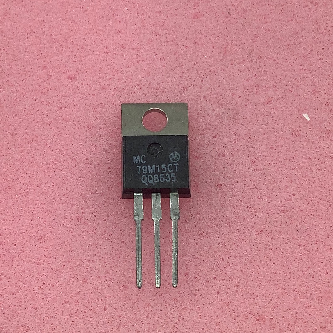 MC79M15CT - MOTOROLA  (-)15V 500mA Negative Voltage Regulator
