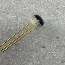 Load image into Gallery viewer, 2N5139 - CDC - Silicon PNP Transistor - MFG.  CDC
