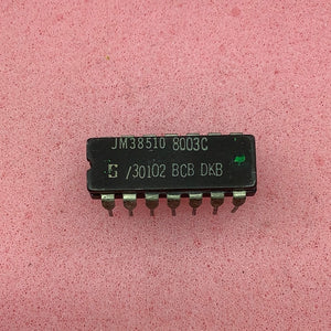 JM38510/30102BCB - Signetics - Military High-Reliability Integrated Circuit, Commercial Number 54LS74