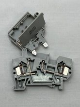 Load image into Gallery viewer, 281-611 - WAGO Fused Terminal Block, 2 Positions, 28 AWG, 12 AWG, 4 mm², Clamp, 10 A
