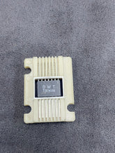Load image into Gallery viewer, SNJ5405W TI FLAT PACK Mil Spec IC
